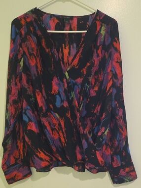 NWOT Halogen Cross Front Black Blouse with Red and Blue Brushstroke Print